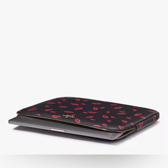 Kate spade Lip Toss Printed Laptop Sleeve - Picture 4 of 4